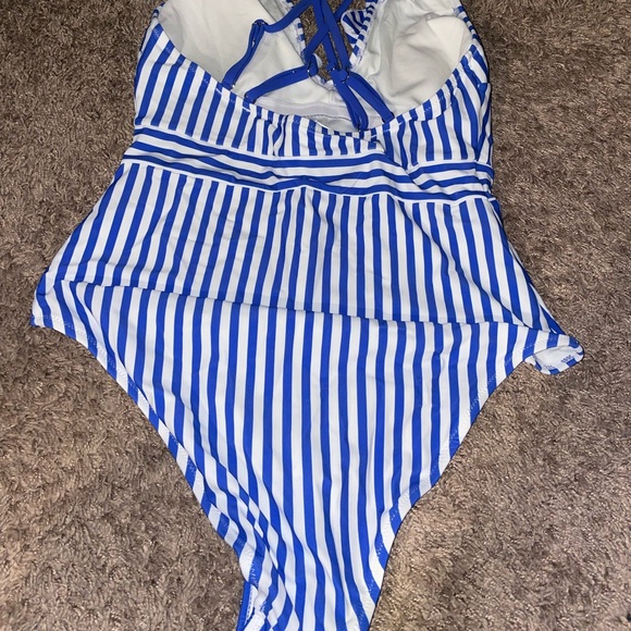 Cupshe Striped Ruffled One Piece - Picture 5 of 7